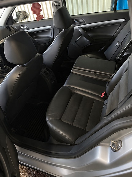 Skoda Octavia Scout 6 of 6