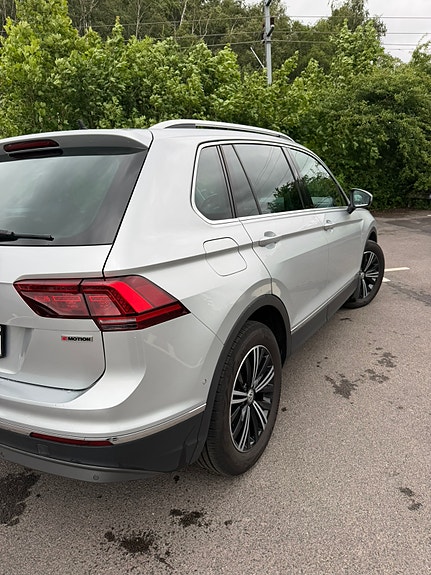 Volkswagen Tiguan 5 of 12
