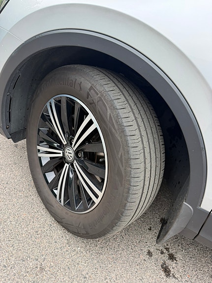 Volkswagen Tiguan 7 of 12