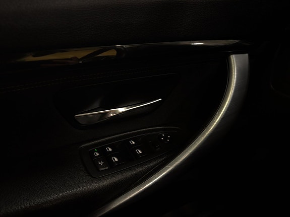 BMW 320d 27 of 30