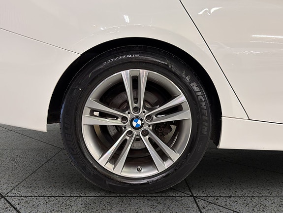 BMW 320d 15 of 30