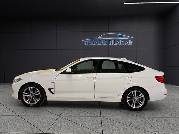 BMW 320d 2 of 5