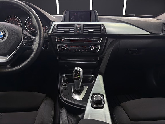 BMW 320d 29 of 30