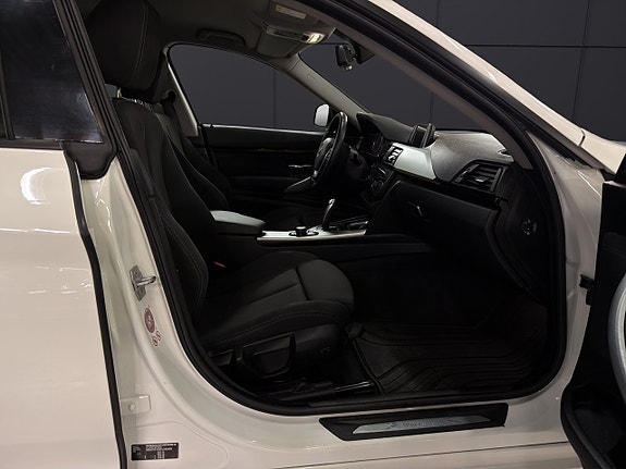 BMW 320d 21 of 30