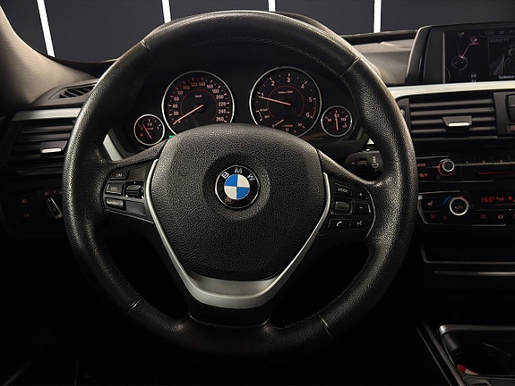 BMW 320d 24 of 30