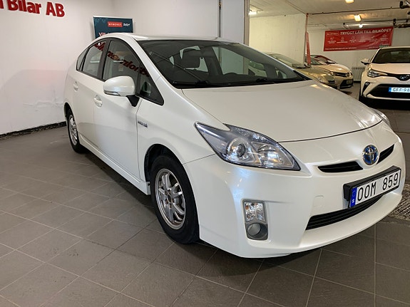 Toyota Prius 17 of 21