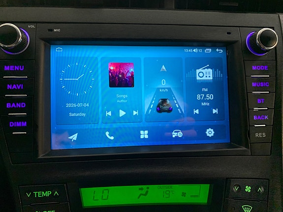 Toyota Prius 16 of 21