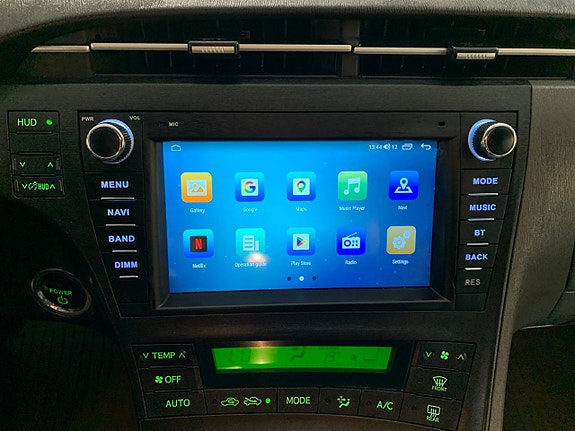 Toyota Prius 14 of 21