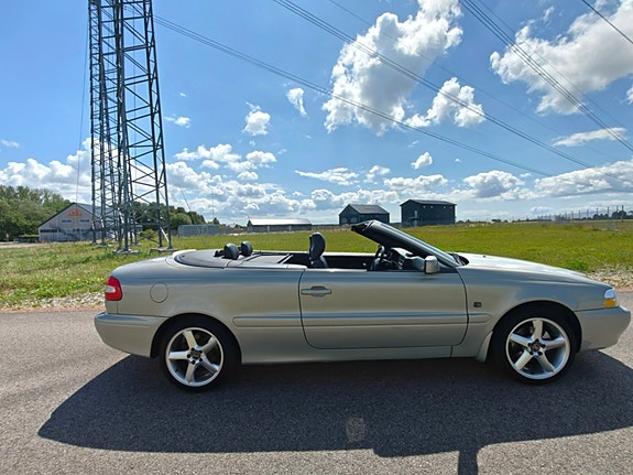 Volvo C70 4 of 5