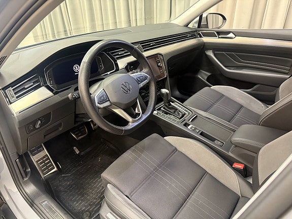 Volkswagen Passat Alltrack 7 of 17