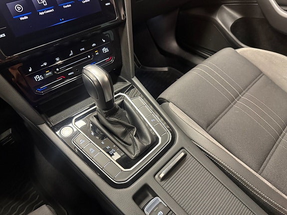 Volkswagen Passat Alltrack 15 of 17