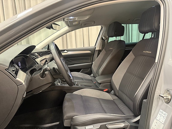 Volkswagen Passat Alltrack 8 of 17