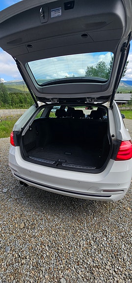 BMW 320d 5 of 5
