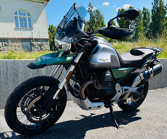 Moto Guzzi V85TT Centenario 3 of 5