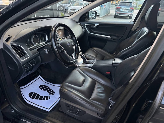 Volvo XC60 7 of 27