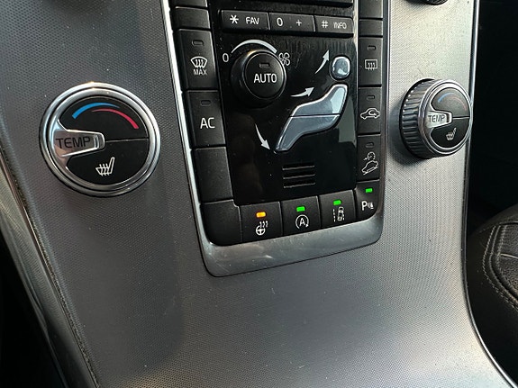 Volvo XC60 16 of 27