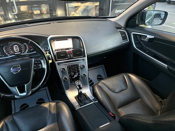 Volvo XC60 24 of 27