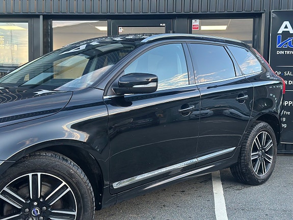 Volvo XC60 3 of 27