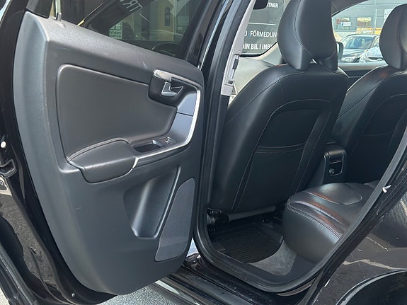 Volvo XC60 21 of 27