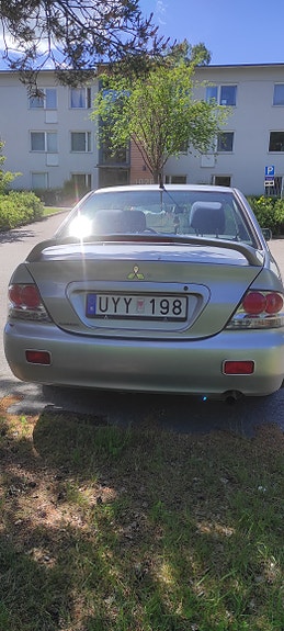Mitsubishi Lancer 2 of 5