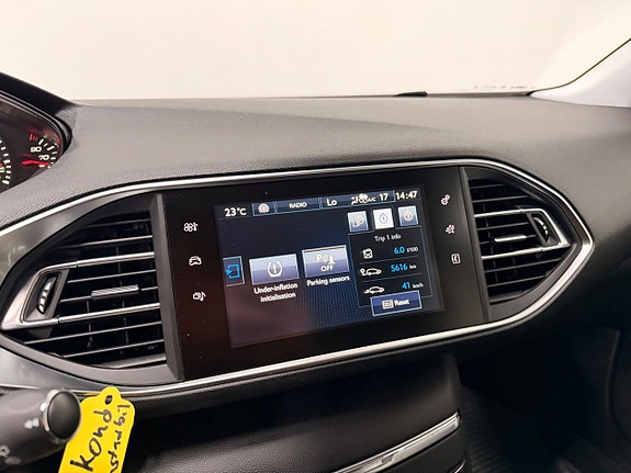 Peugeot 308 SW 17 of 27