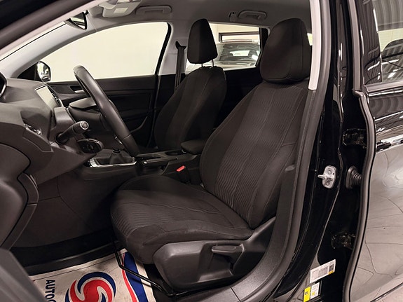 Peugeot 308 SW 10 of 27