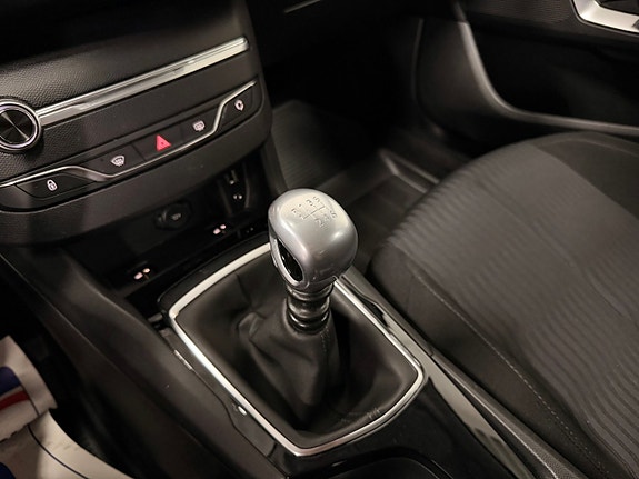 Peugeot 308 SW 21 of 27