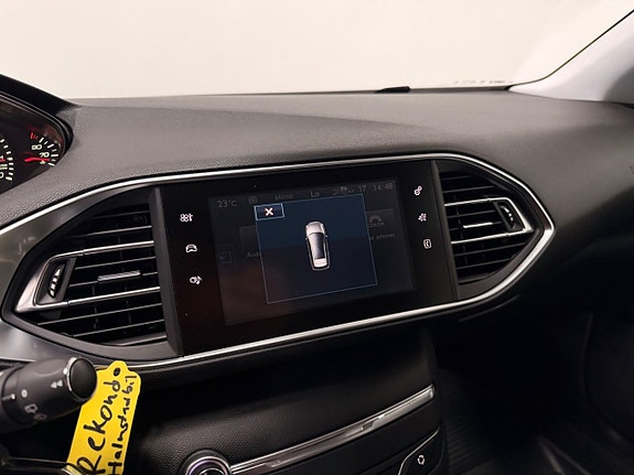 Peugeot 308 SW 19 of 27