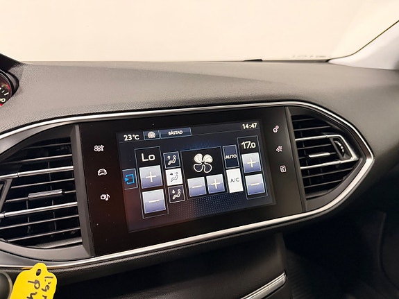 Peugeot 308 SW 16 of 27