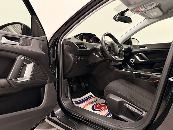Peugeot 308 SW 7 of 27