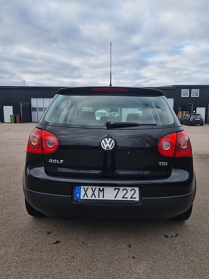 Volkswagen Golf V 4 of 8