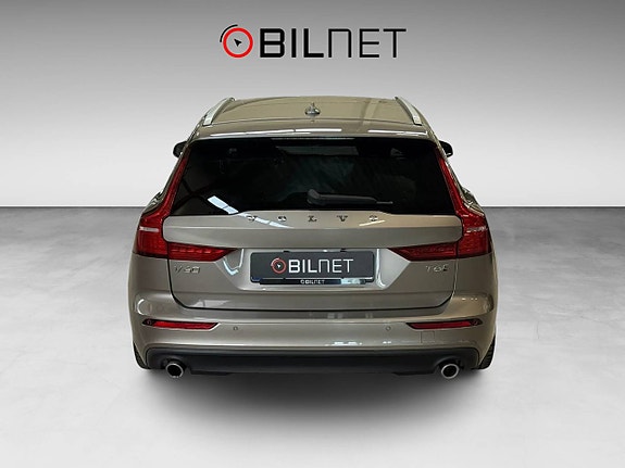 Volvo V60 4 of 21