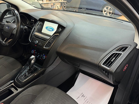 Ford Focus 9 of 16