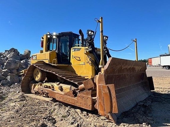 CAT D6T LGP 4 of 24