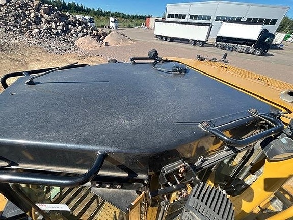 CAT D6T LGP 9 of 24