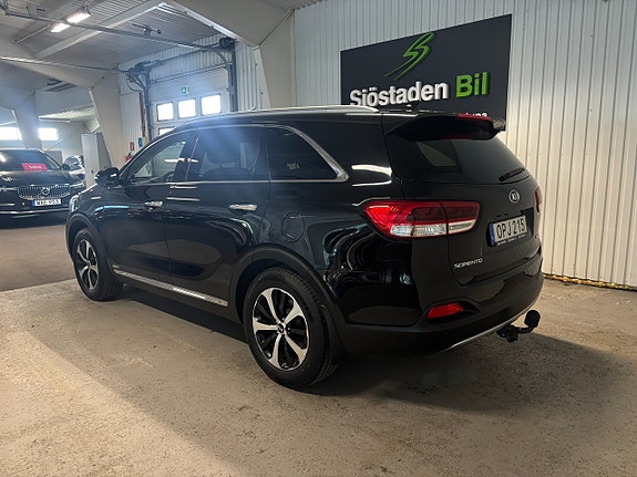 Kia Sorento 3 of 5