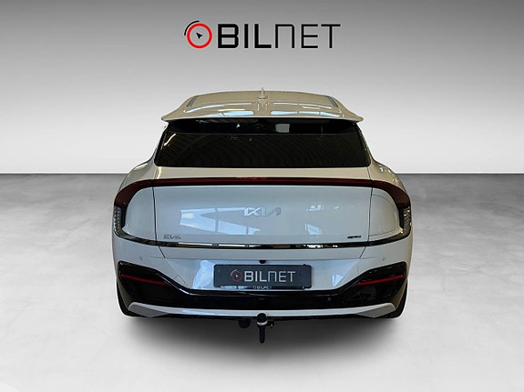 Kia EV6 4 of 5