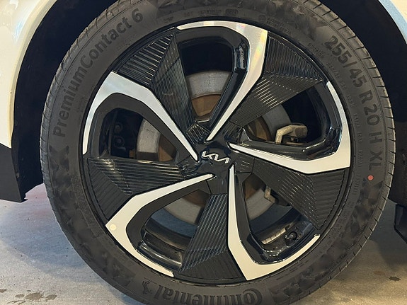 Kia EV6 6 of 18