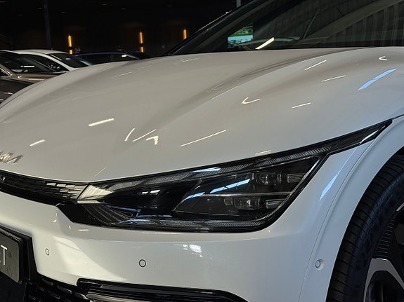 Kia EV6 7 of 18