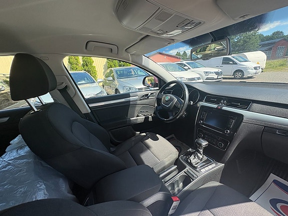 Skoda Superb 8 of 8