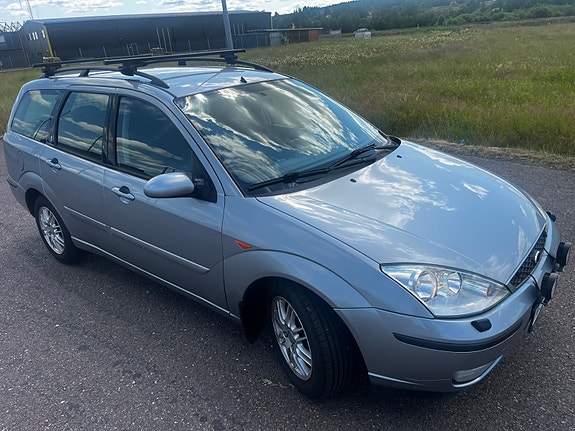 Ford Focus 2 of 5