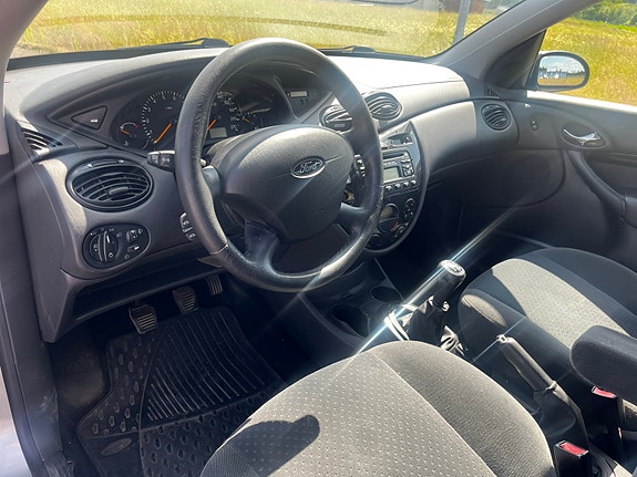 Ford Focus 8 of 11