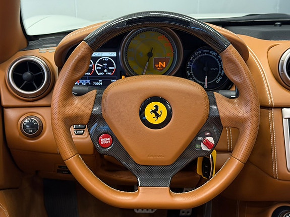 Ferrari California 21 of 29
