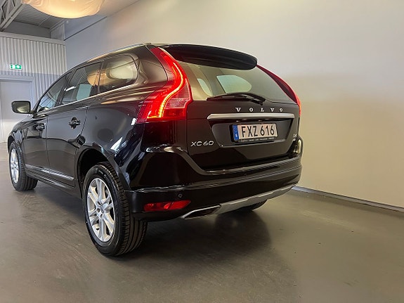 Volvo XC60 3 of 5