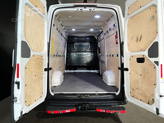 Volkswagen Crafter 35 11 of 25