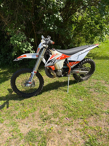 KTM 300 EXC TPI 2 of 5