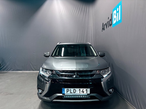 Mitsubishi Outlander 2 of 25