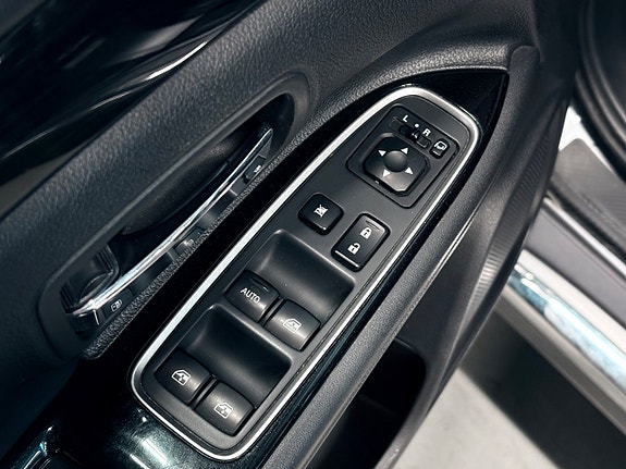 Mitsubishi Outlander 18 of 25