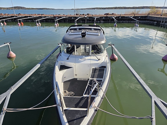 Xo 240 rs cabin 5 of 5