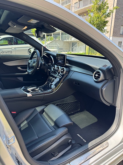 Mercedes-Benz C300 10 of 24